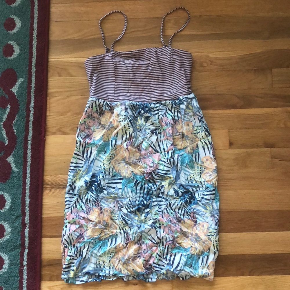 Roxy floral cover up/ top with removable straps